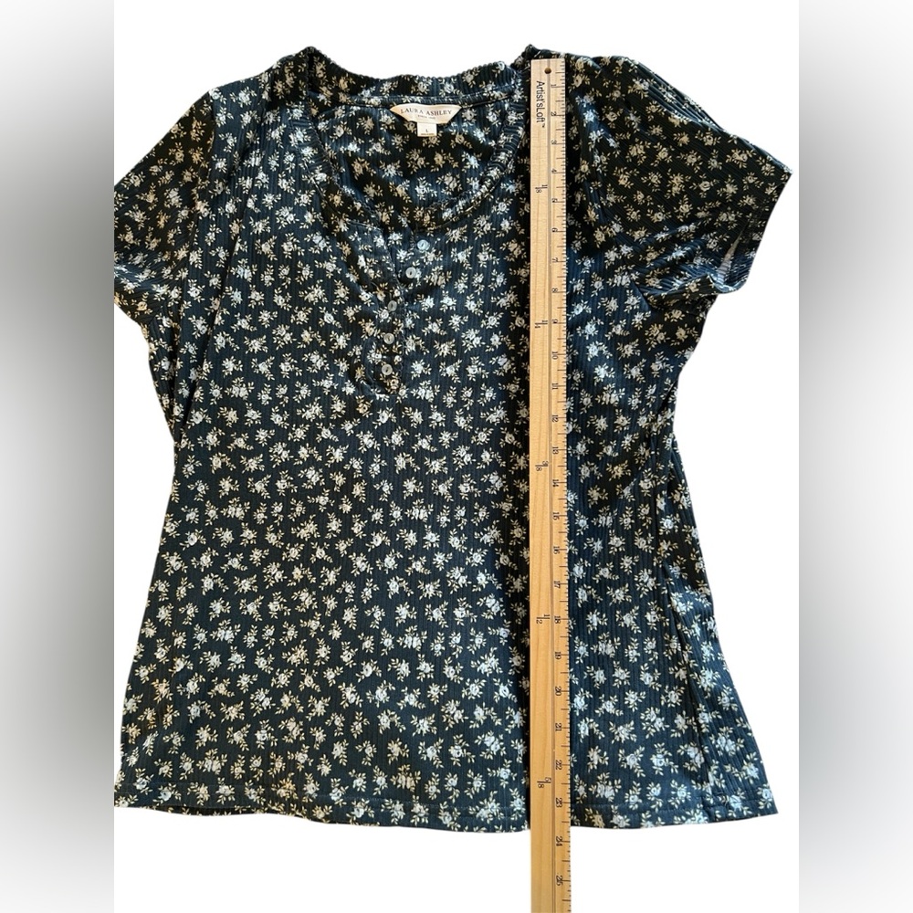 Laura Ashley floral cottagecore Soft Short Sleeve Top/Shorts Pajama Set Sz: L - Picture 9 of 16